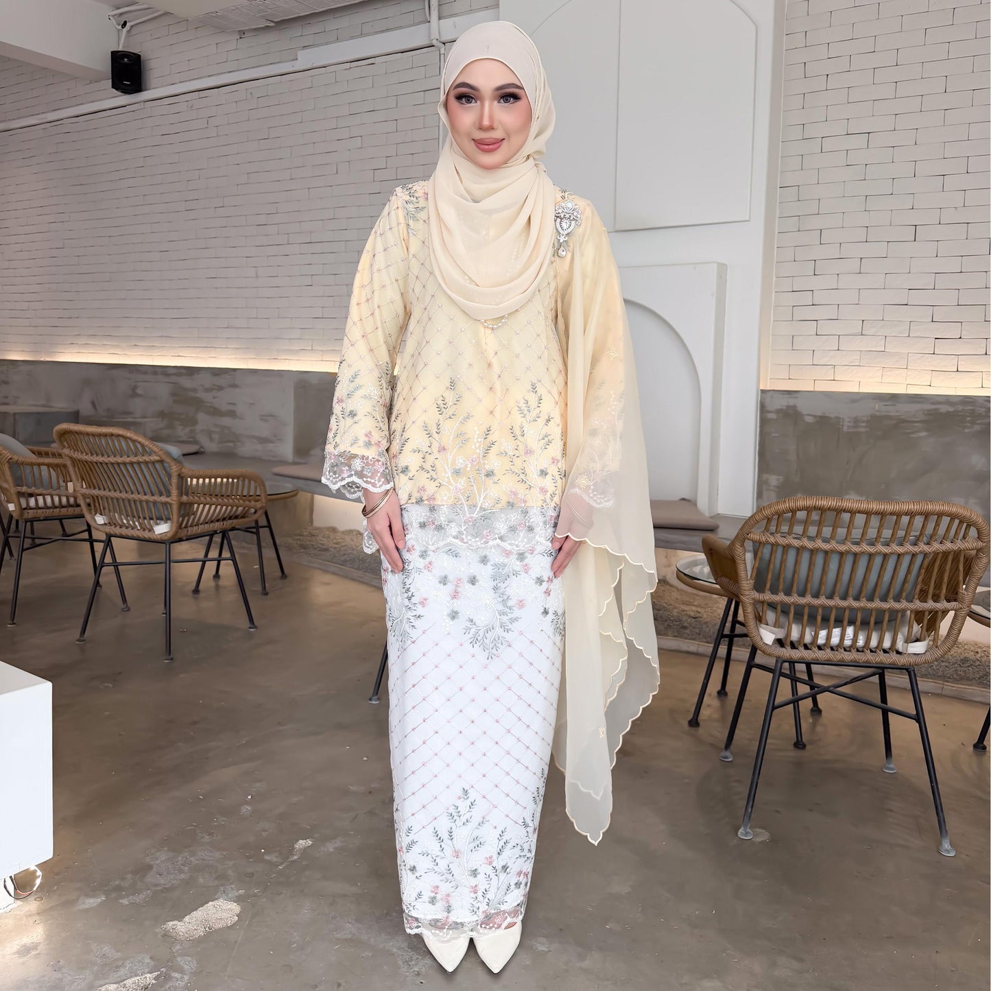 Kurung Lovina