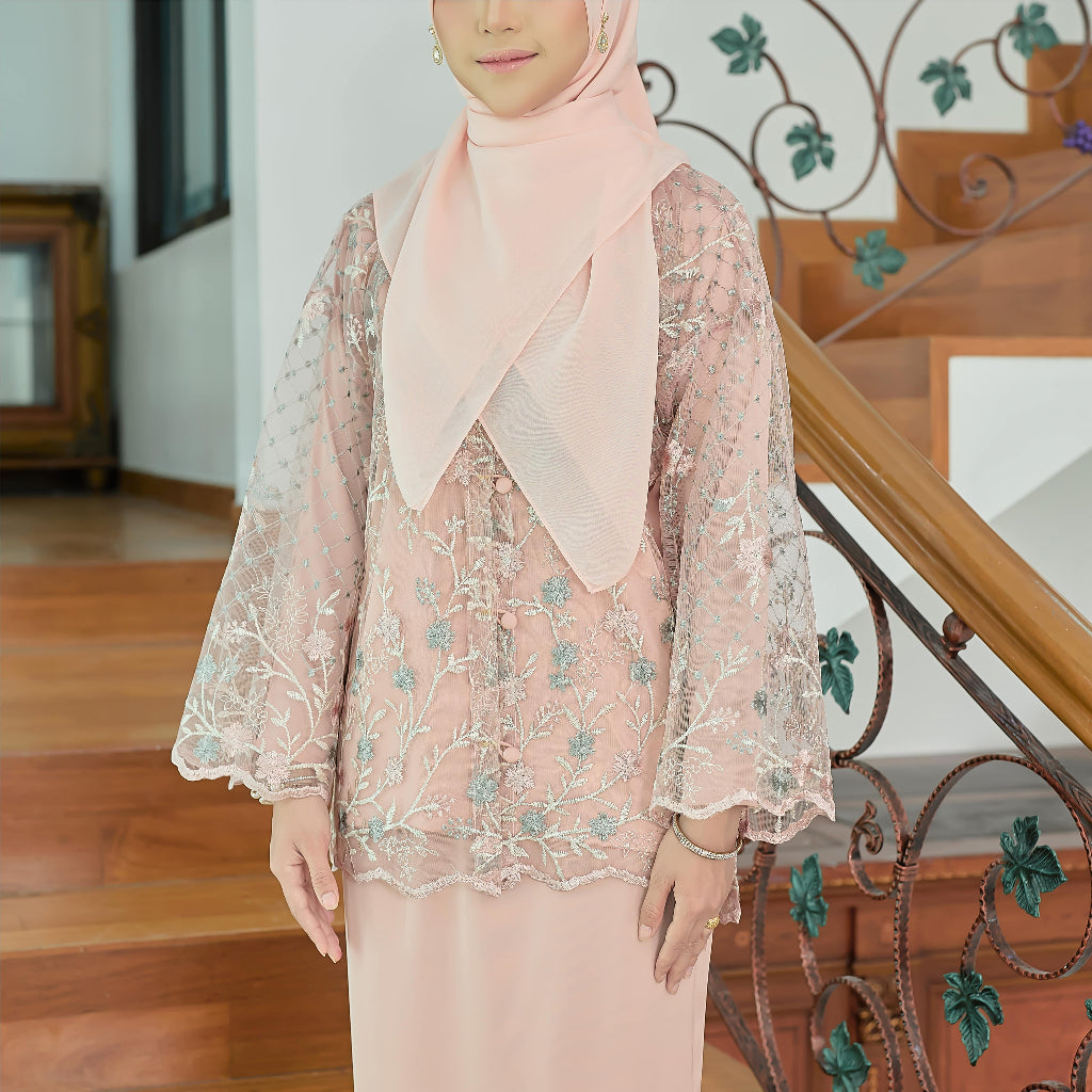Kurung Andrea