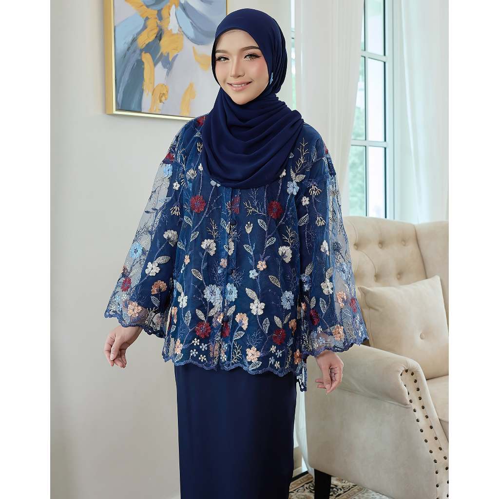 Kurung Helena