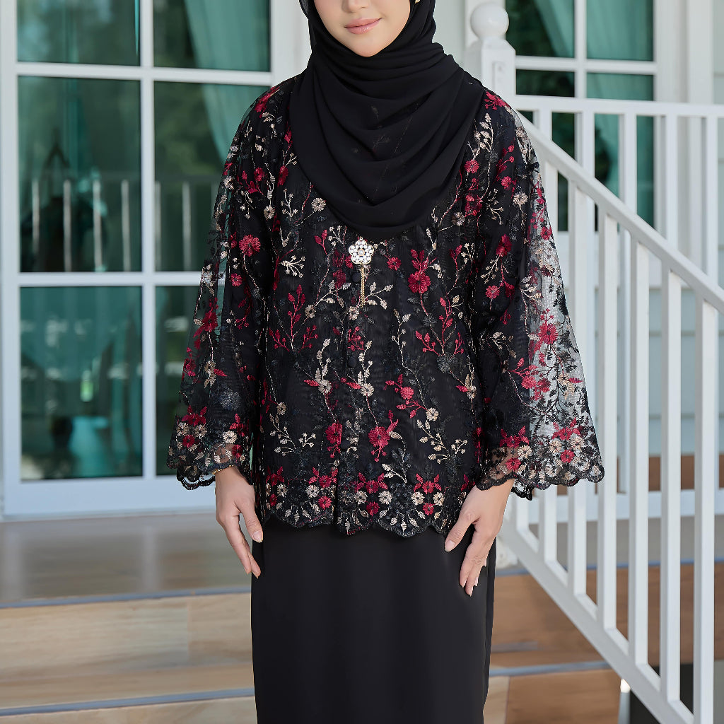 Kurung Nelysa