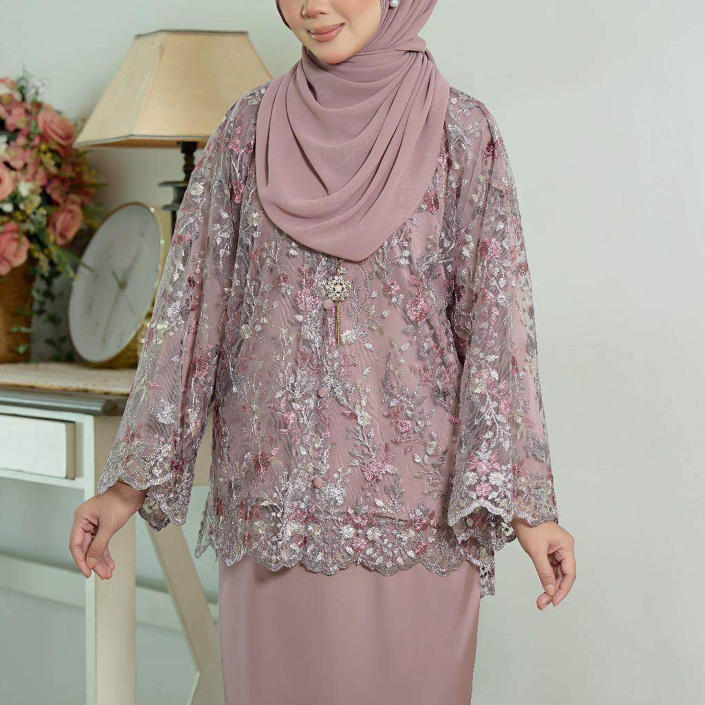 Kurung Nelysa