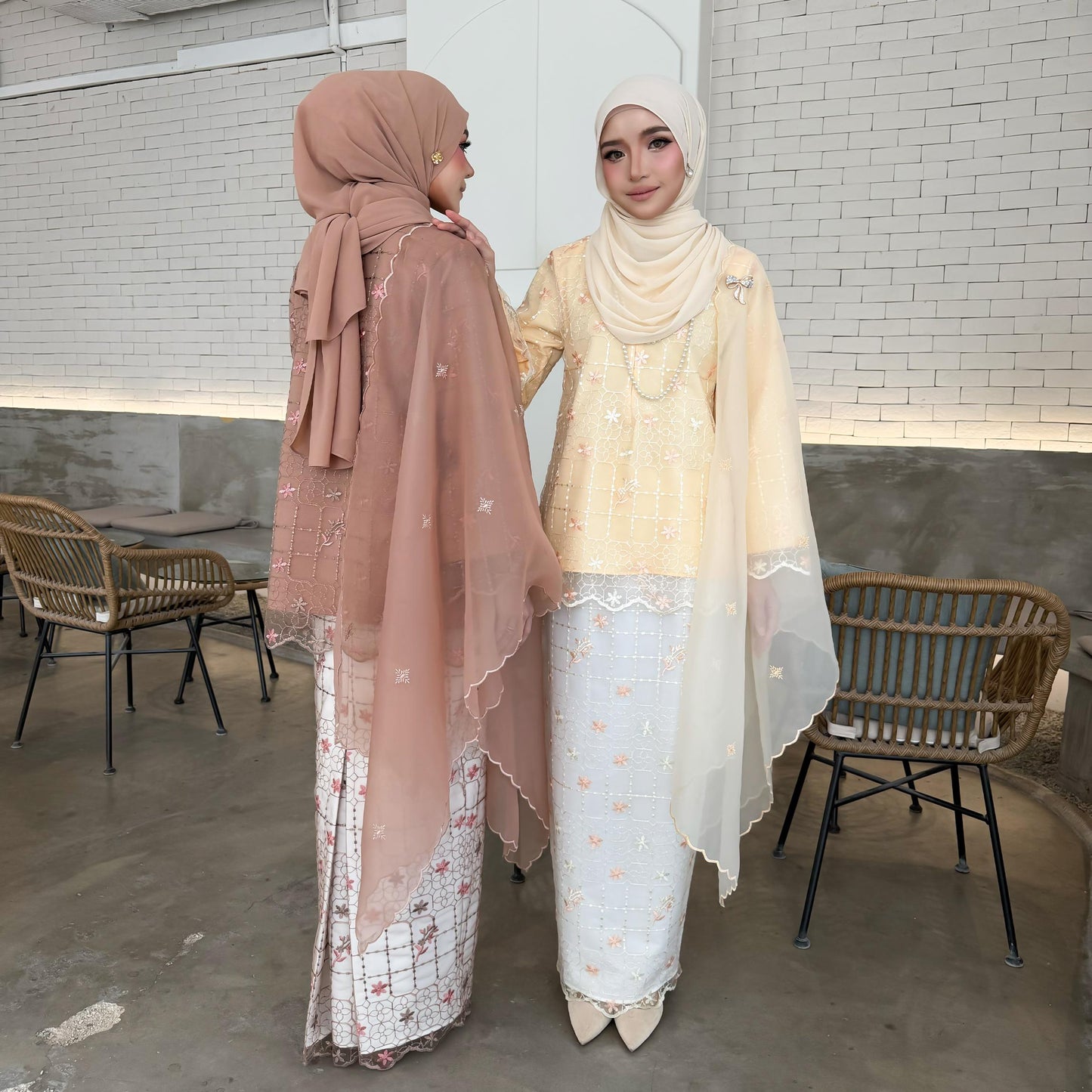 Kurung Rosella