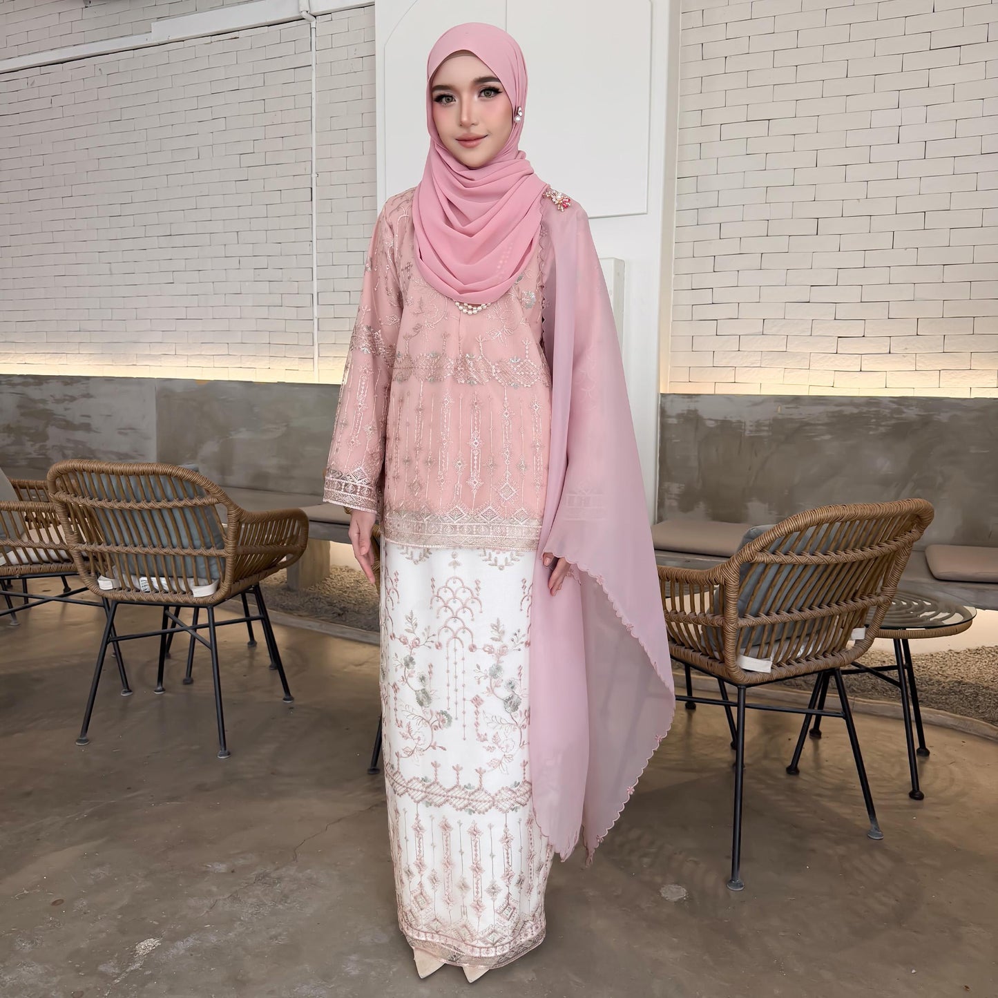 Kurung Liora