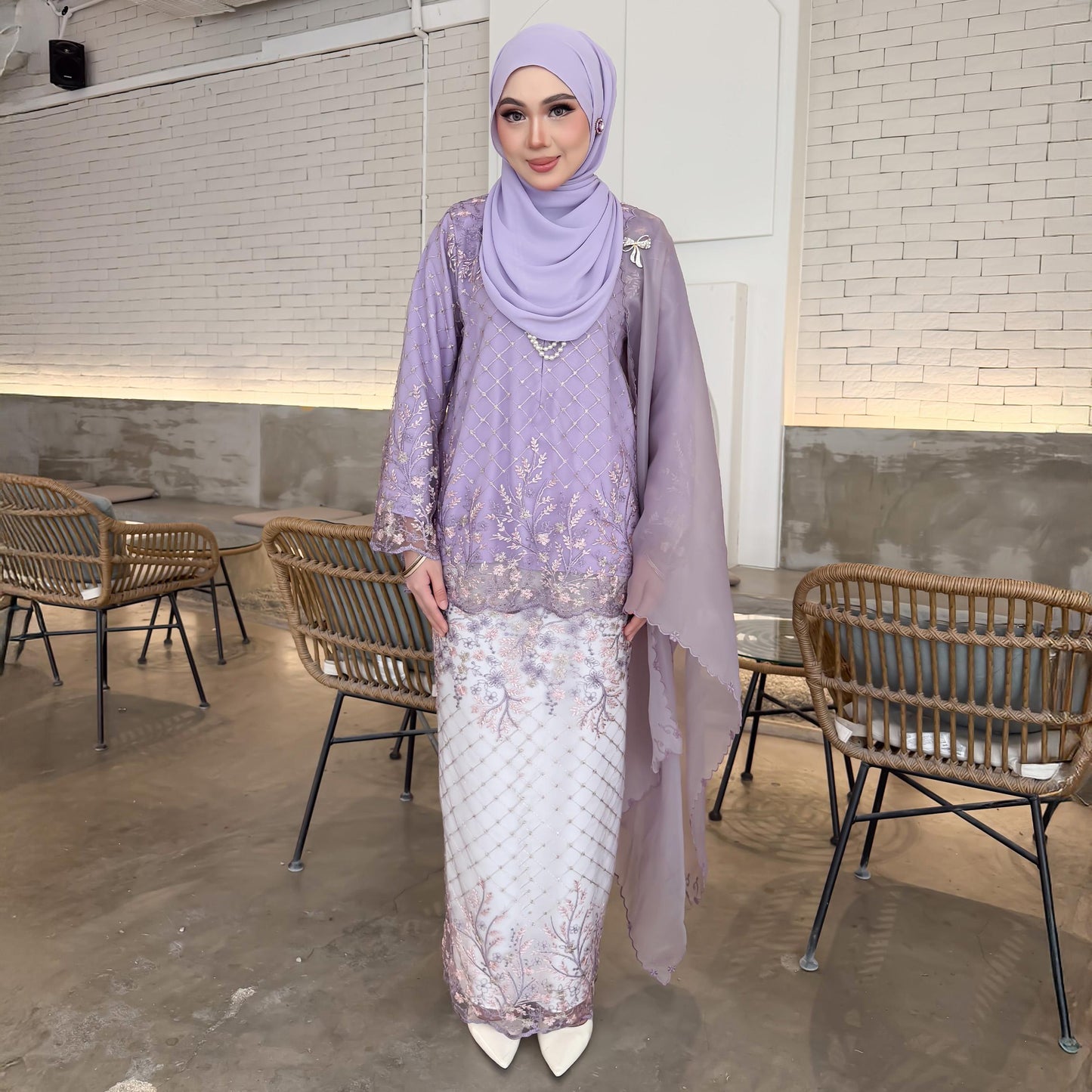Kurung Lovina