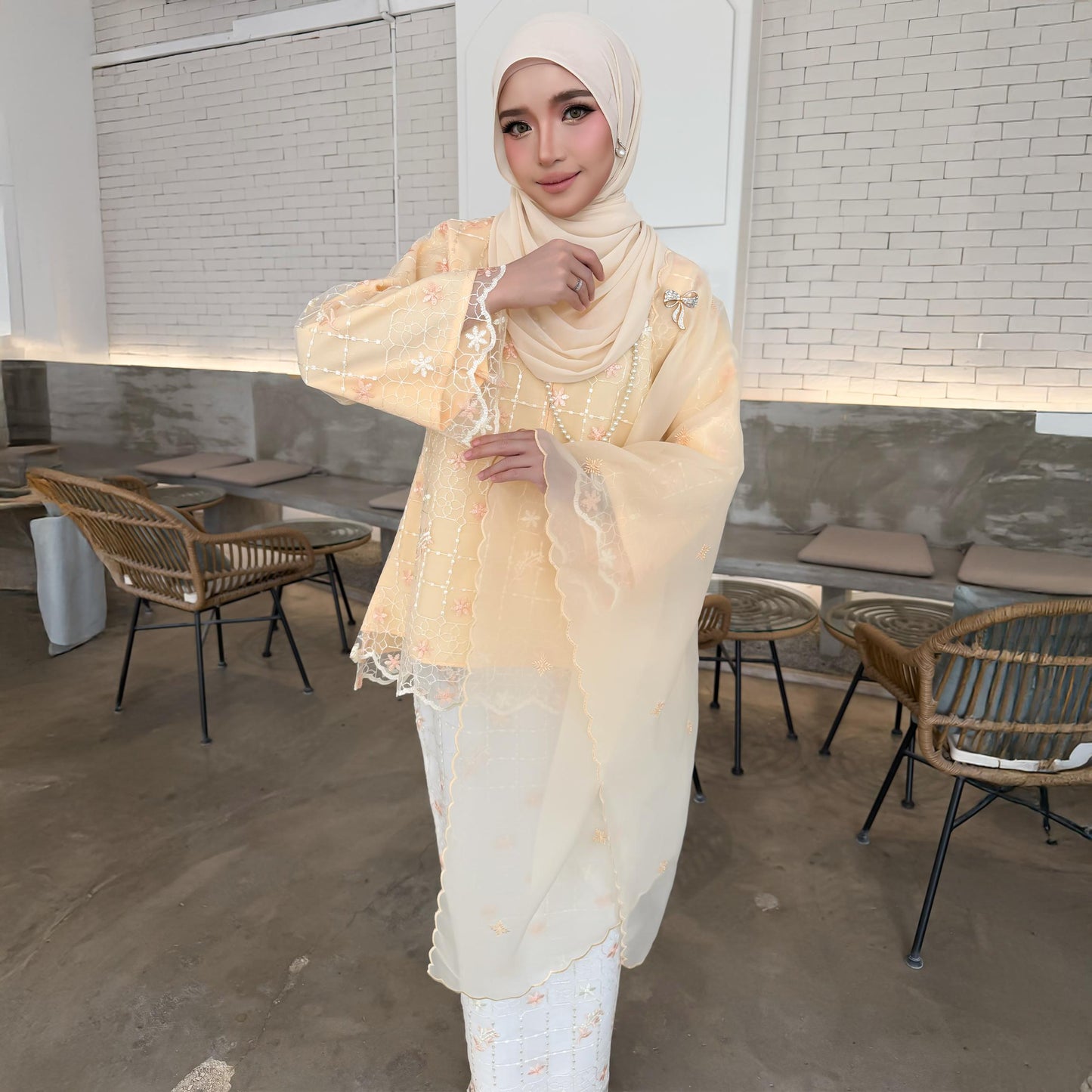 Kurung Rosella