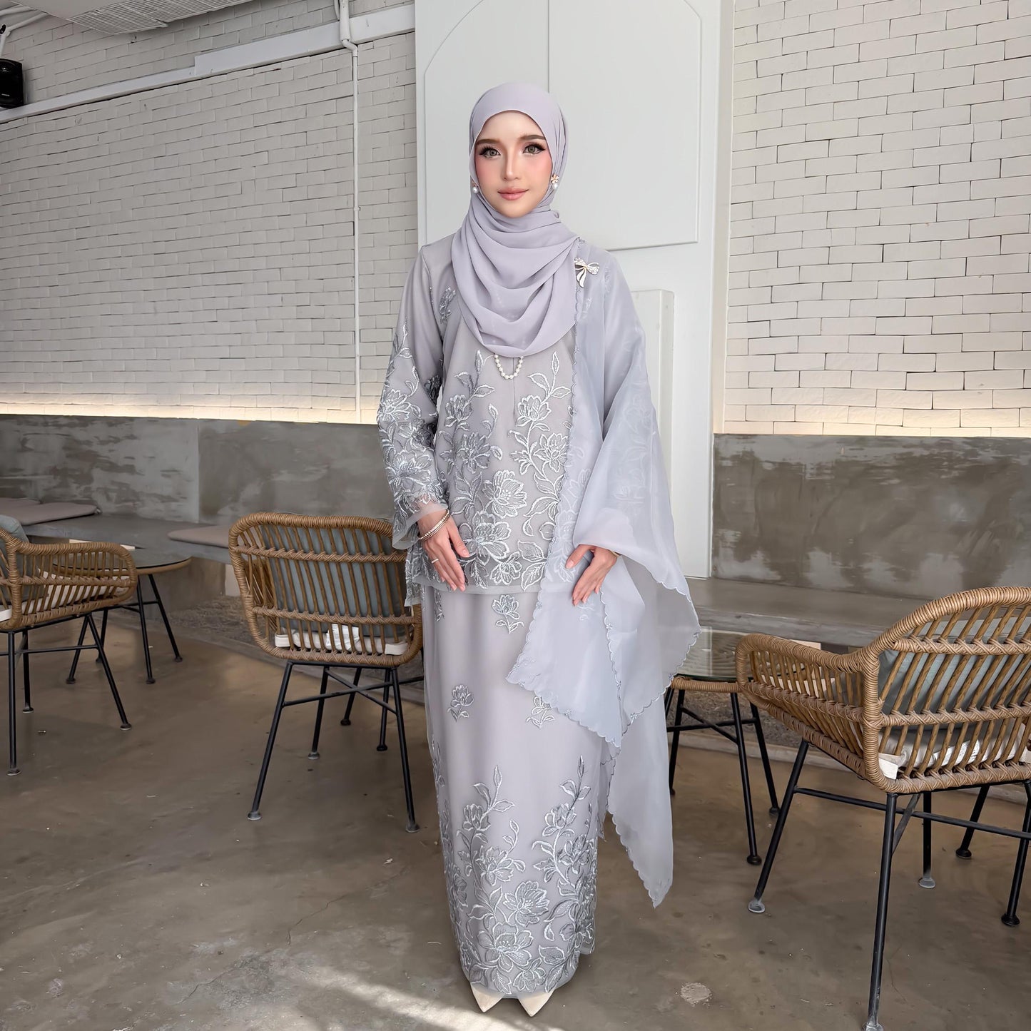Kurung Rhea