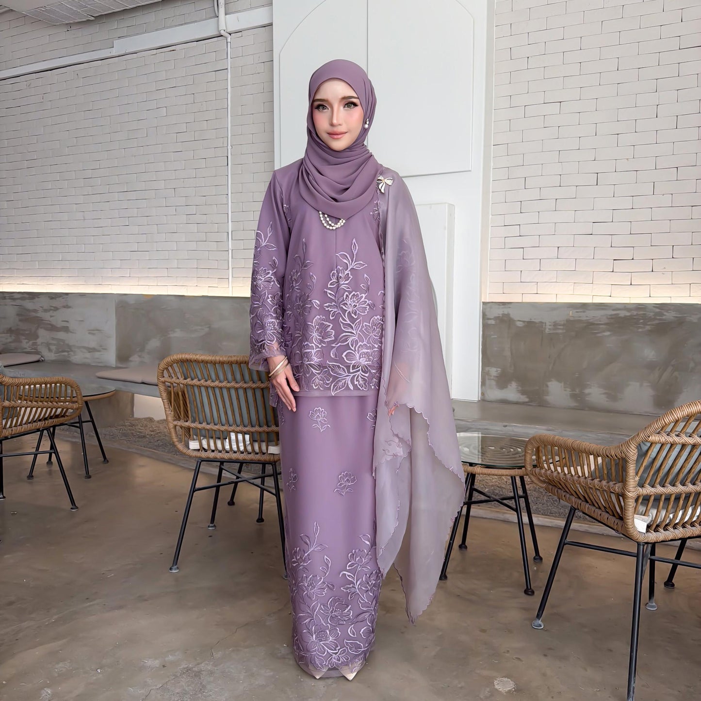 Kurung Rhea