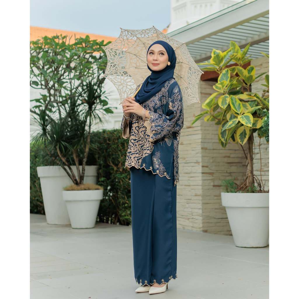 Kurung Teresa