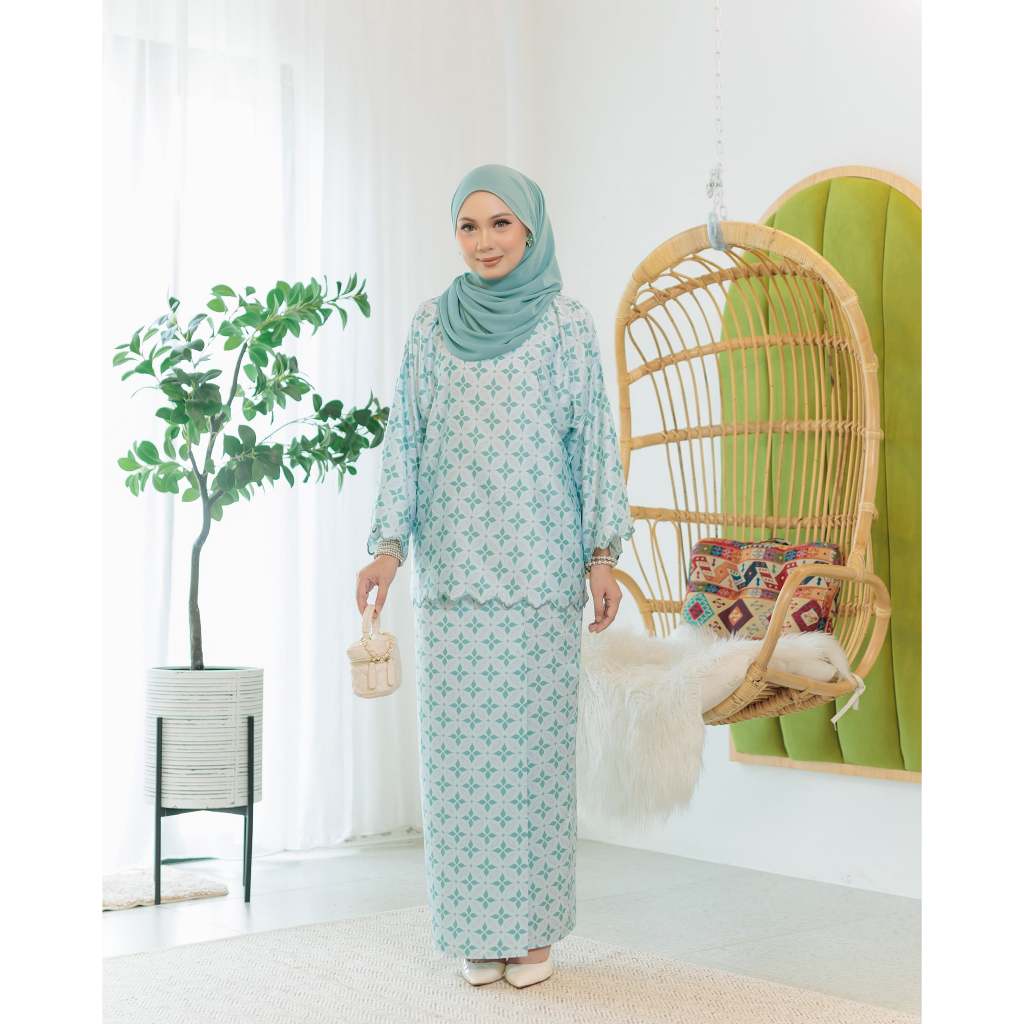 Kurung Thalia