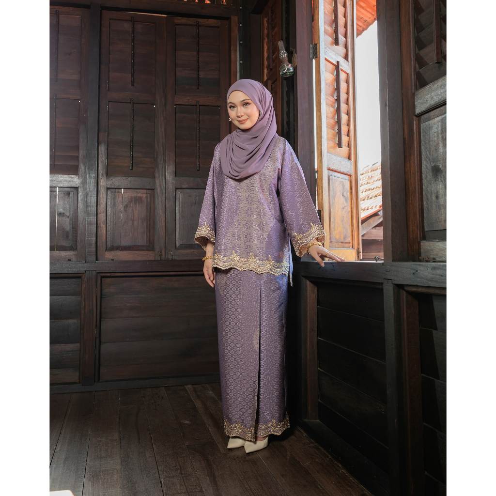 Kurung Thuraya