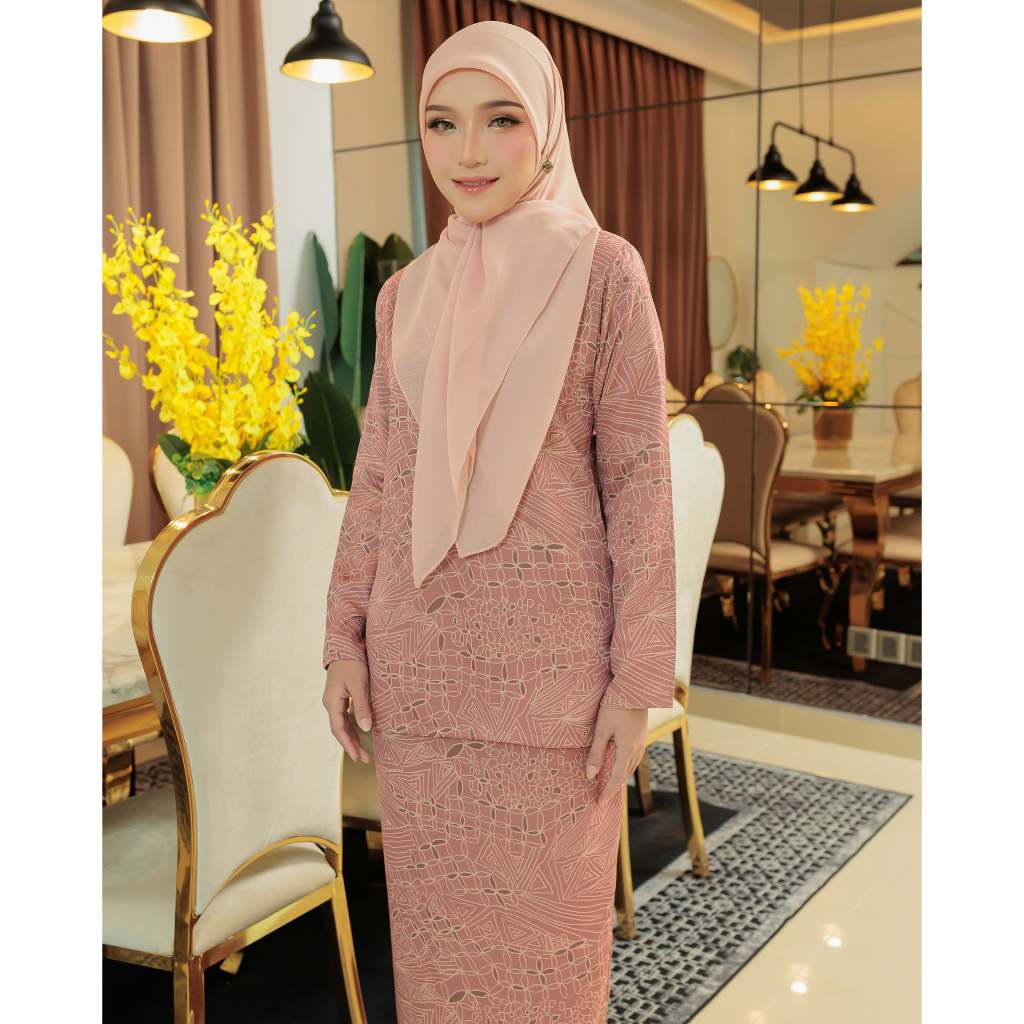 Kurung Celynda