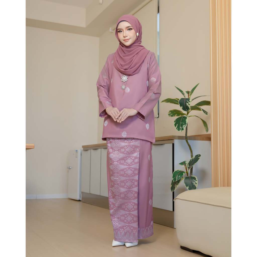 Kurung Ratna